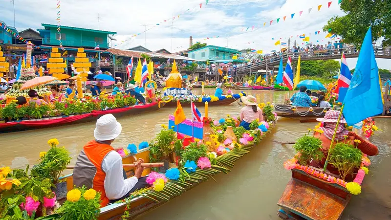 Traditional floating market in Bangkok, Thailand