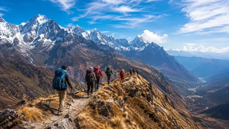 10 Trekking Trails That Will Lead you to Beautiful Lakes