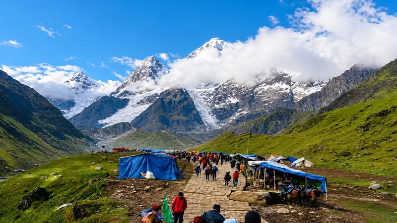 Pilgrims walking on the Kedarnath valley trail