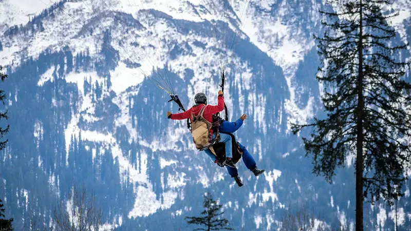 Paragliding in Solang Valley