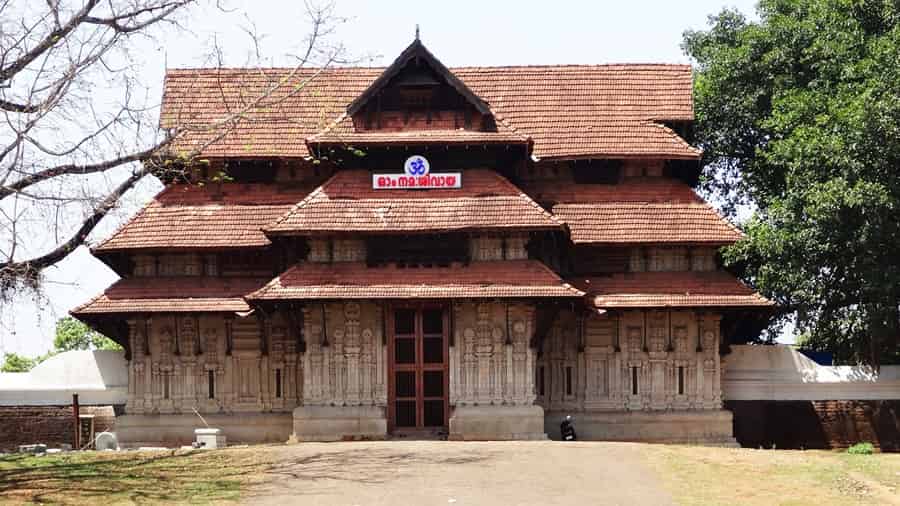 Vadakkunnathan Temple – Thrissur