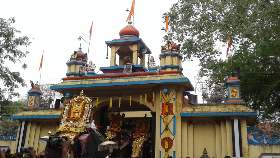 Omalloor Rektha Kanda Swamy Temple