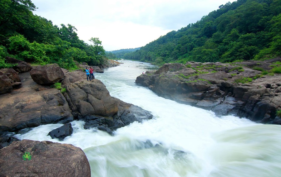 Perunthenaruvi Waterfalls