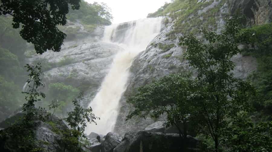 Palaruvi Waterfalls